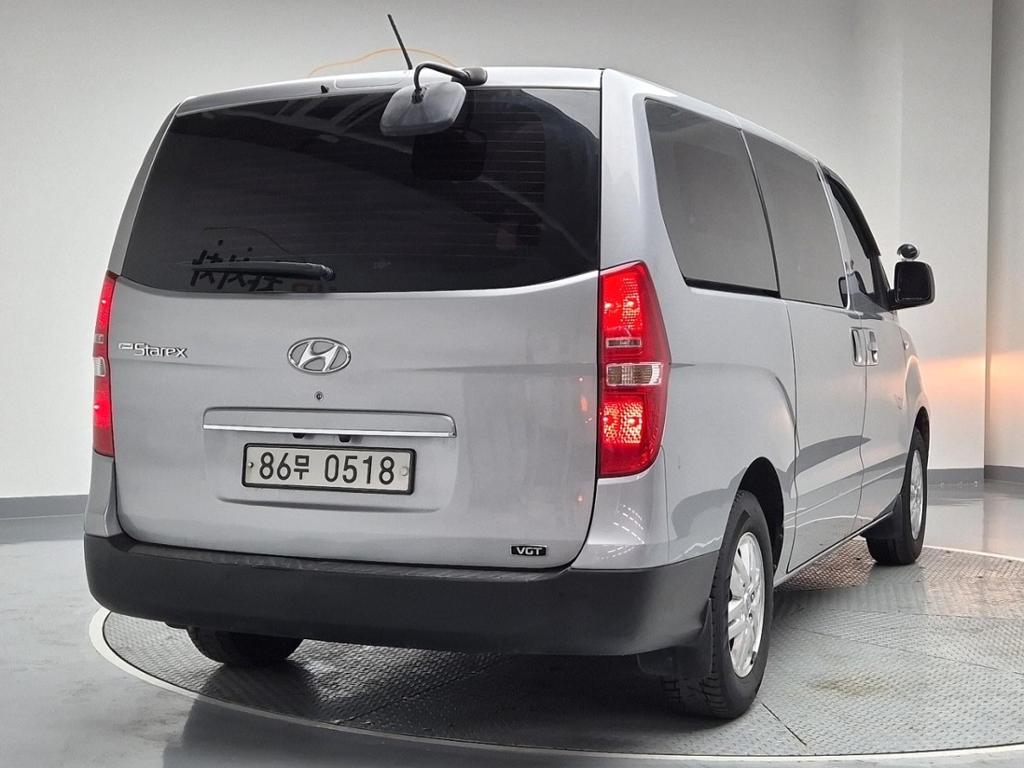 2019 HYUNDAI THE NEW GRAND STAREX 