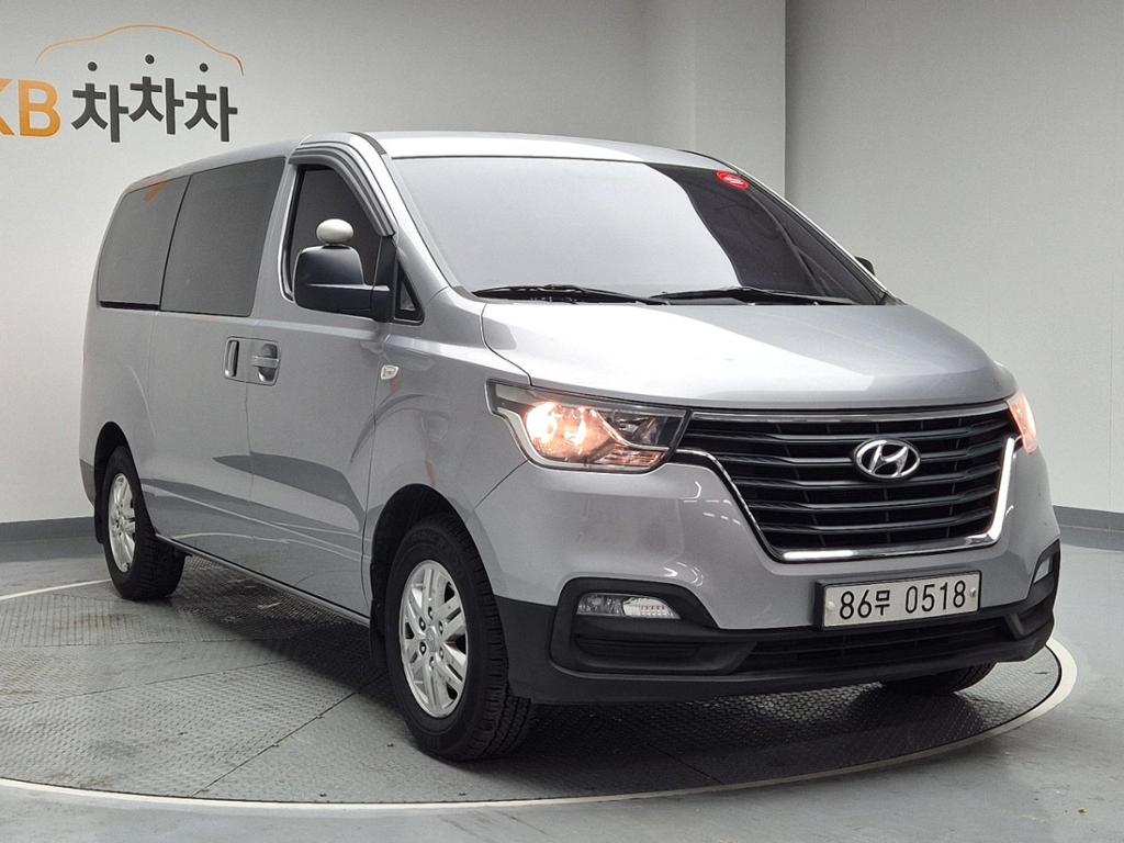 2019 HYUNDAI THE NEW GRAND STAREX 