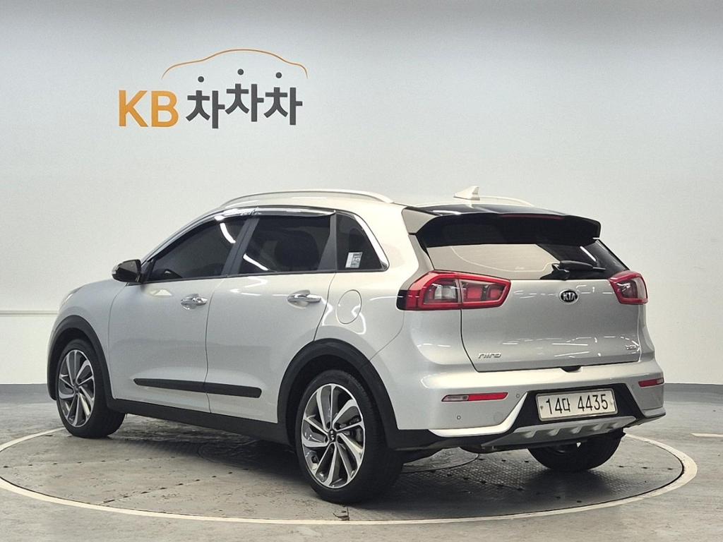 2018 KIA NIRO 
