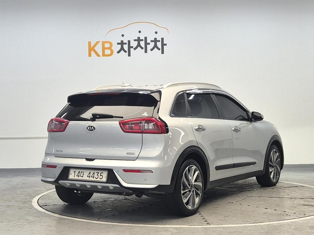 2018 KIA NIRO 