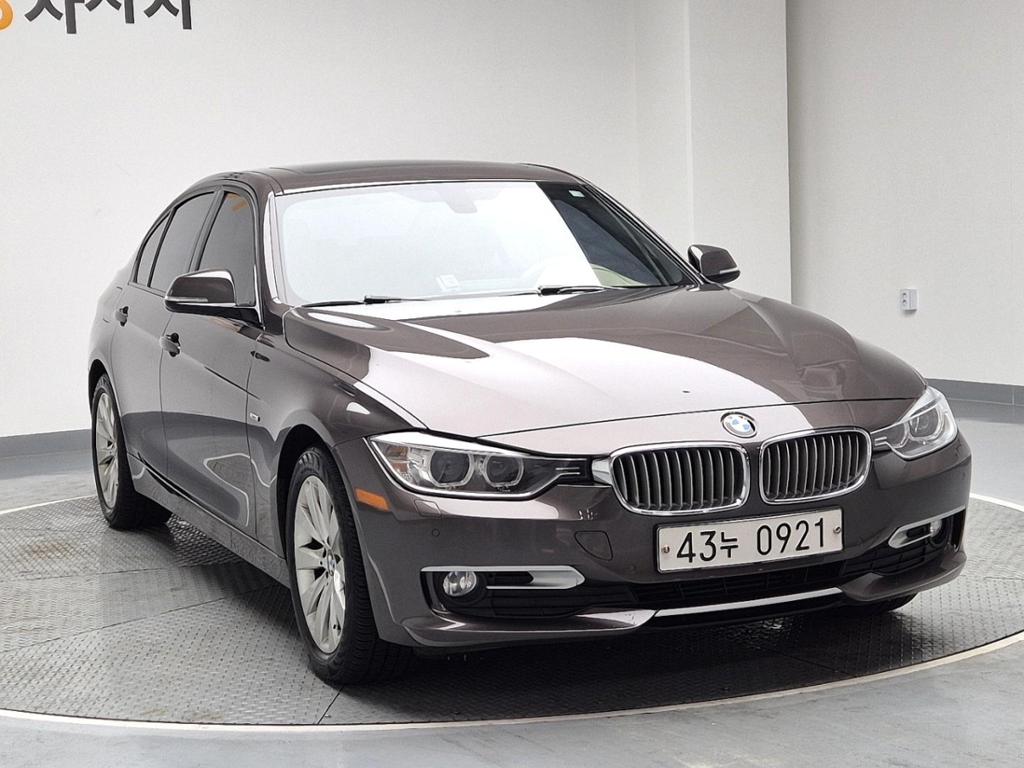 2012 BMW 3 Series (6Gen) 