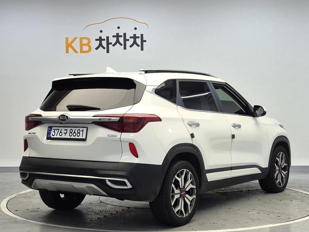 2021 KIA SELTOS 
