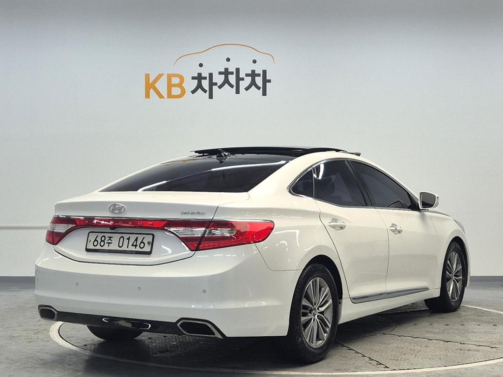 2017 HYUNDAI GRANDEUR HG 