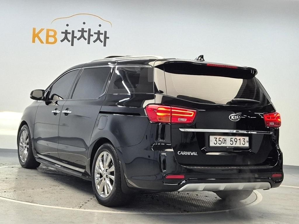 2019 KIA THE NEW CARNIVAL 