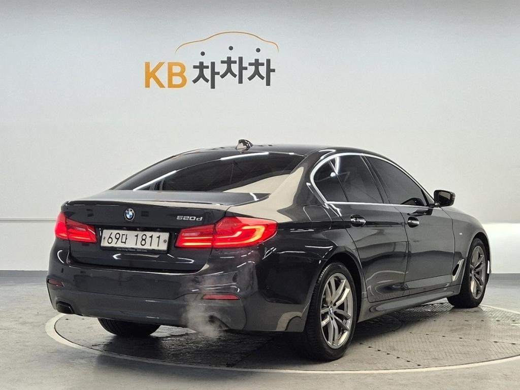 2018 BMW 5 SERIES (7Gen) 