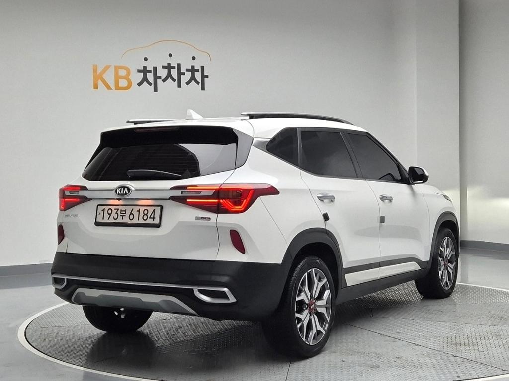 2021 KIA SELTOS 