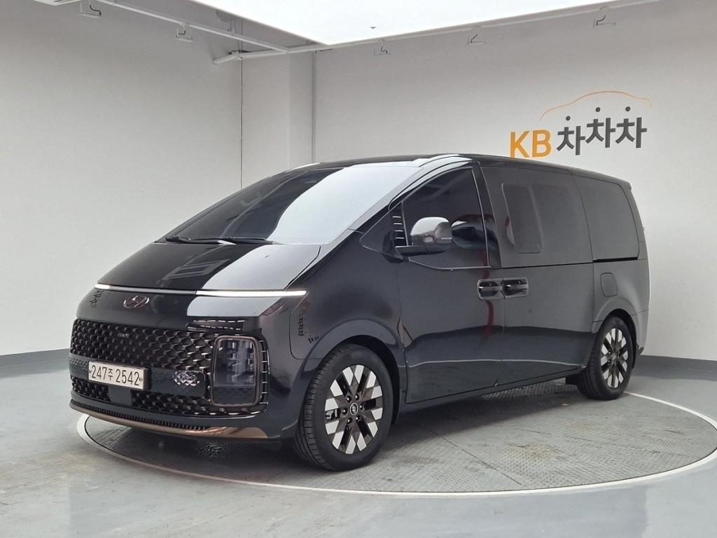 2024 HYUNDAI STARIA 