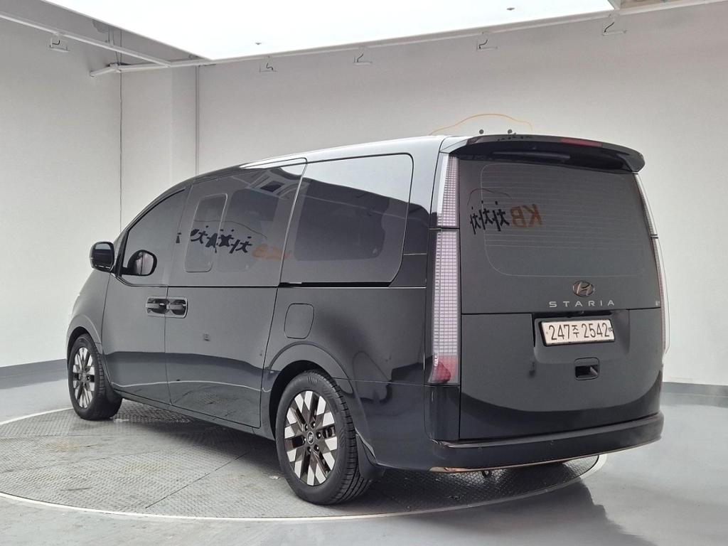2024 HYUNDAI STARIA 