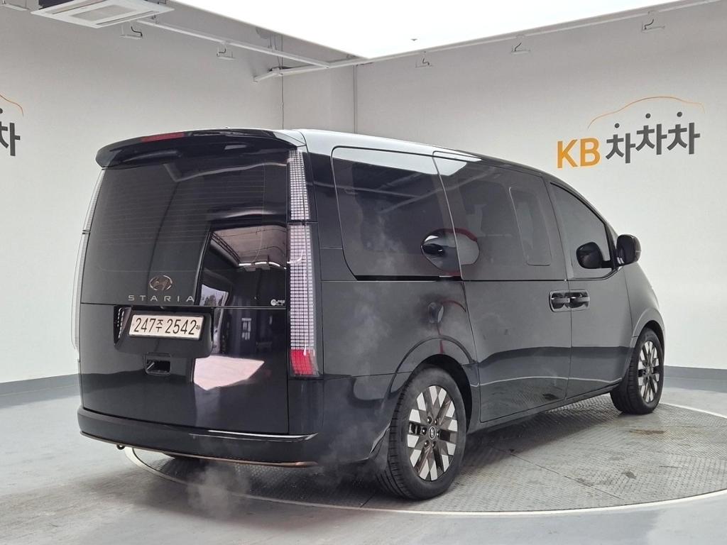2024 HYUNDAI STARIA 