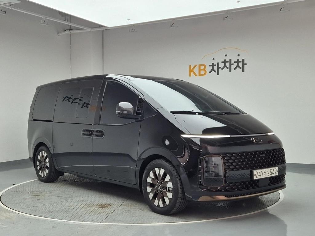 2024 HYUNDAI STARIA 