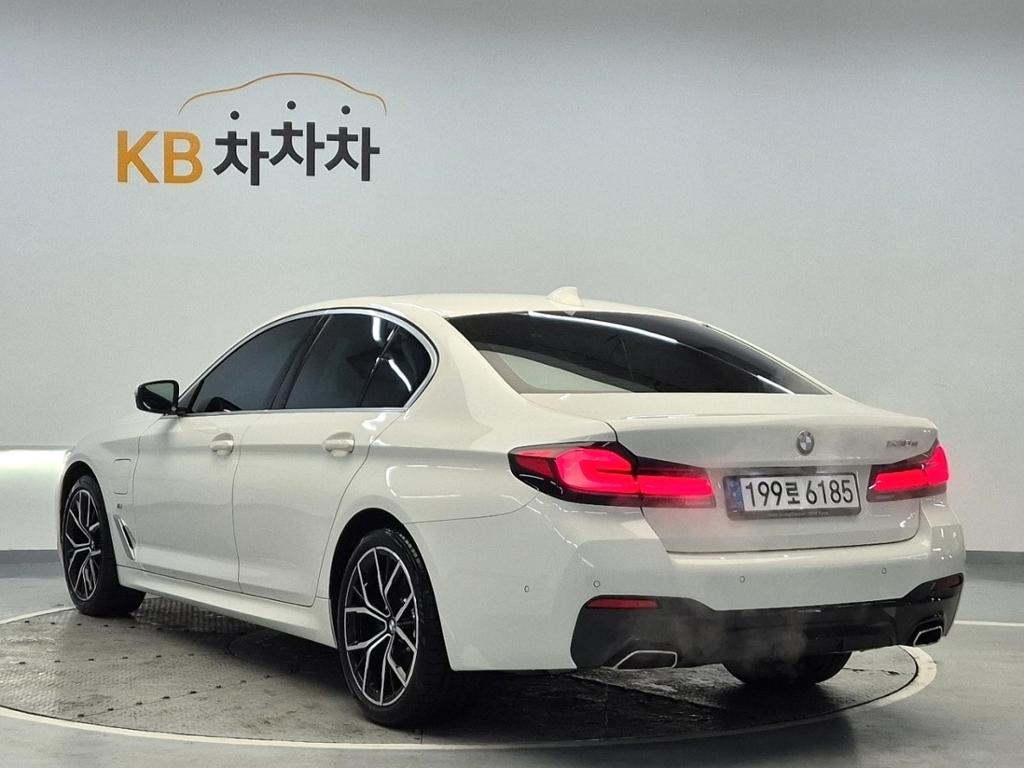 2021 BMW 5 SERIES (7Gen) 