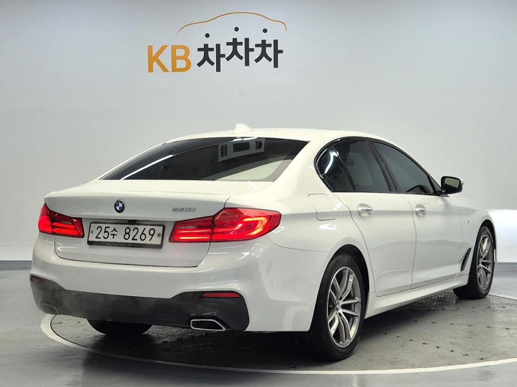 2017 BMW 5 SERIES (7Gen) 