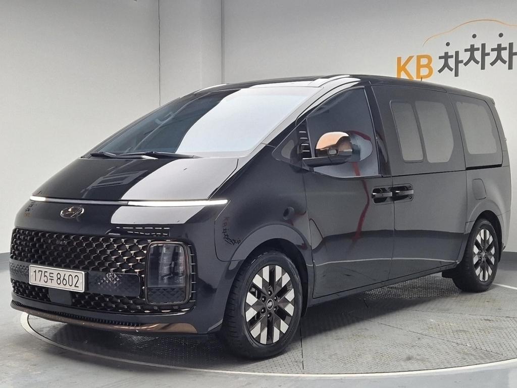 2022 HYUNDAI STARIA 
