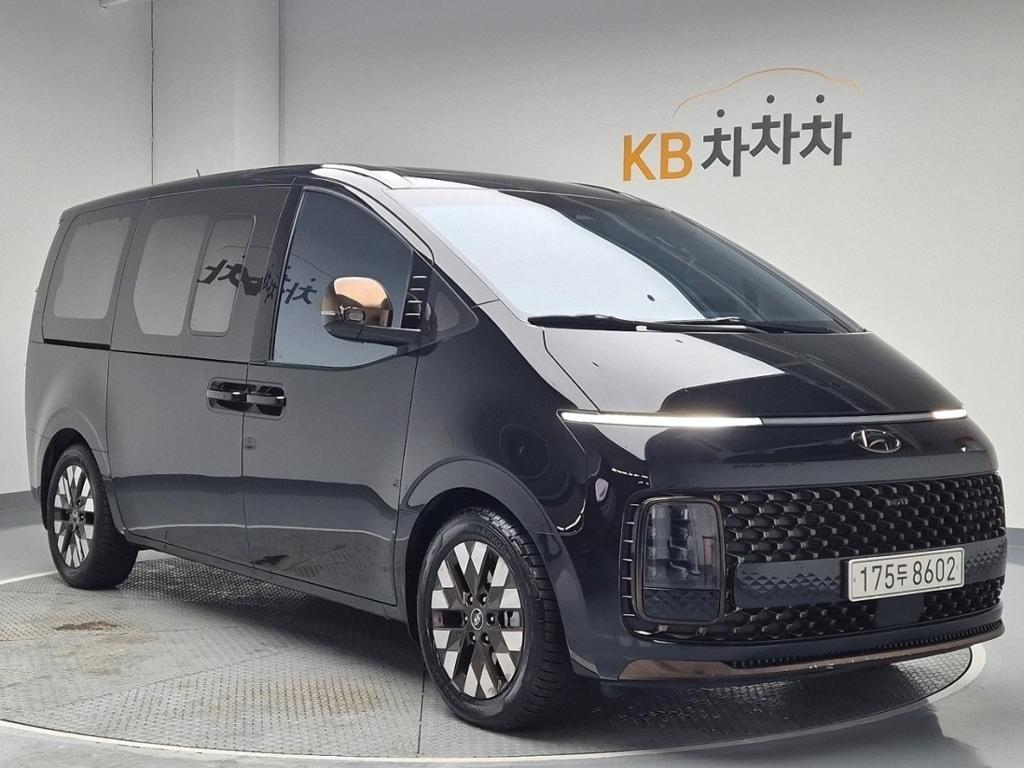 2022 HYUNDAI STARIA 