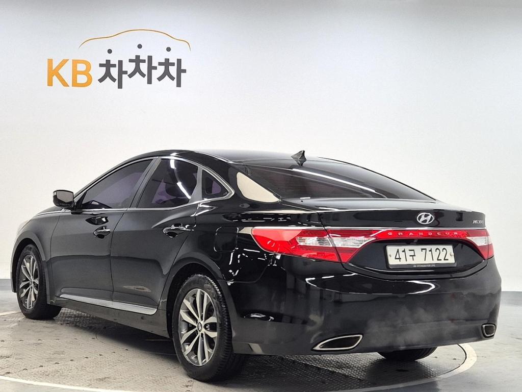 2011 HYUNDAI GRANDEUR HG 