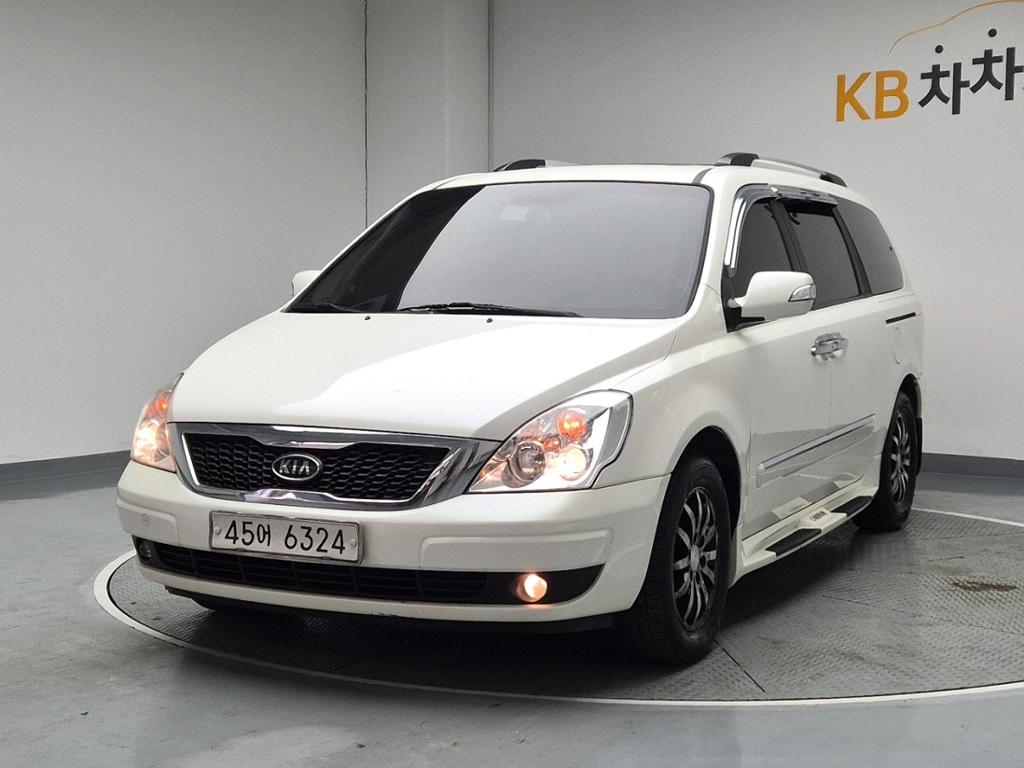 2010 KIA CARNIVAL R 