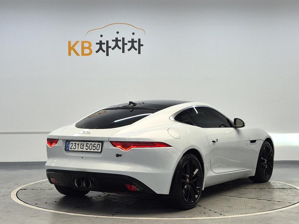 2016 JAGUAR F-TYPE 