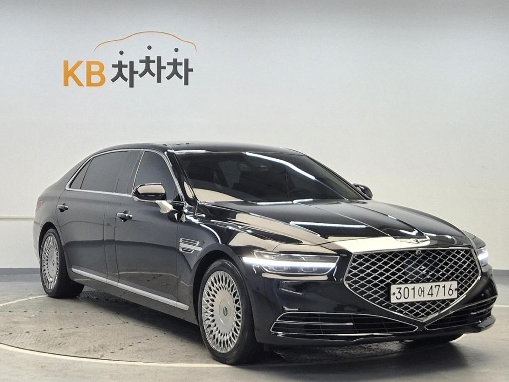 2019 GENESIS G90 