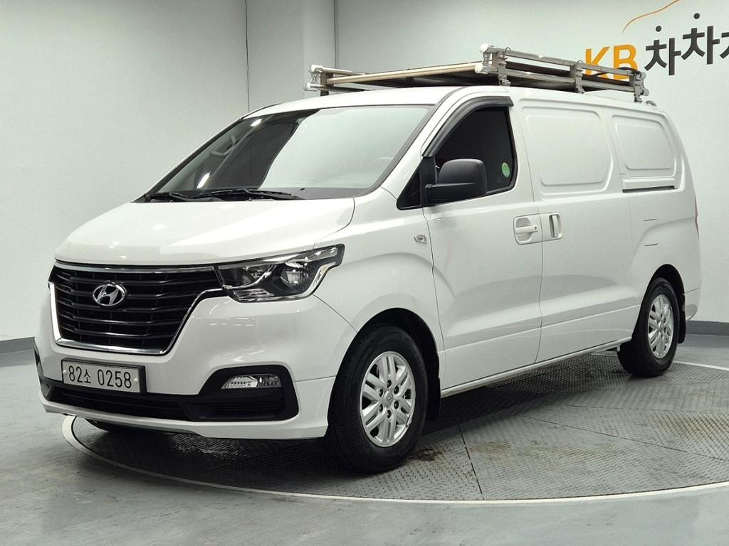 2020 HYUNDAI THE NEW GRAND STAREX 