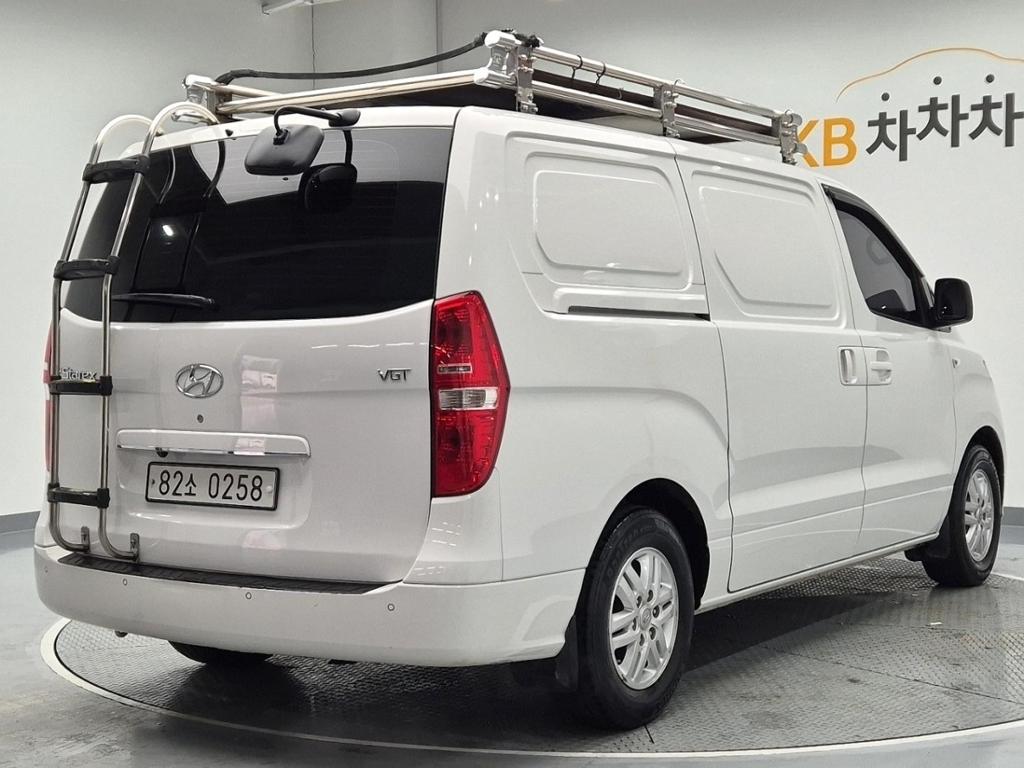 2020 HYUNDAI THE NEW GRAND STAREX 