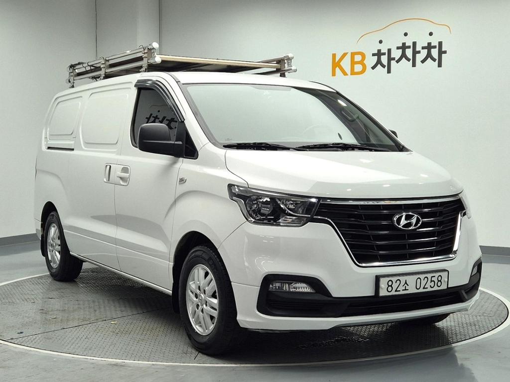 2020 HYUNDAI THE NEW GRAND STAREX 