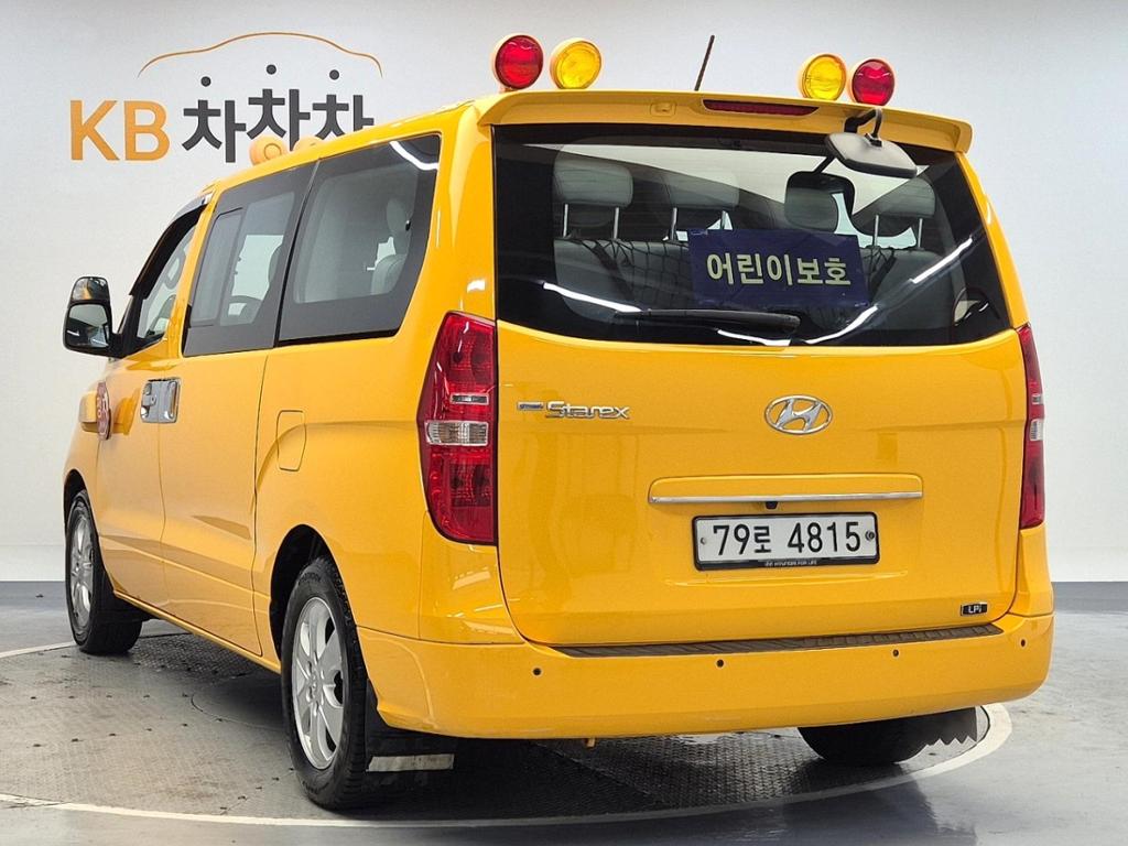 2019 HYUNDAI THE NEW GRAND STAREX 