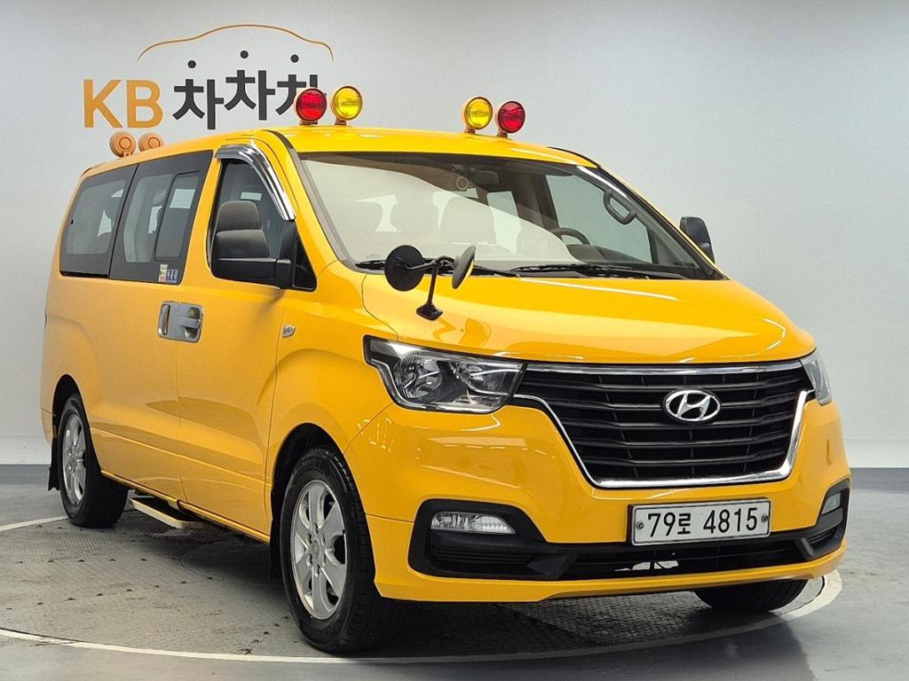 2019 HYUNDAI THE NEW GRAND STAREX 