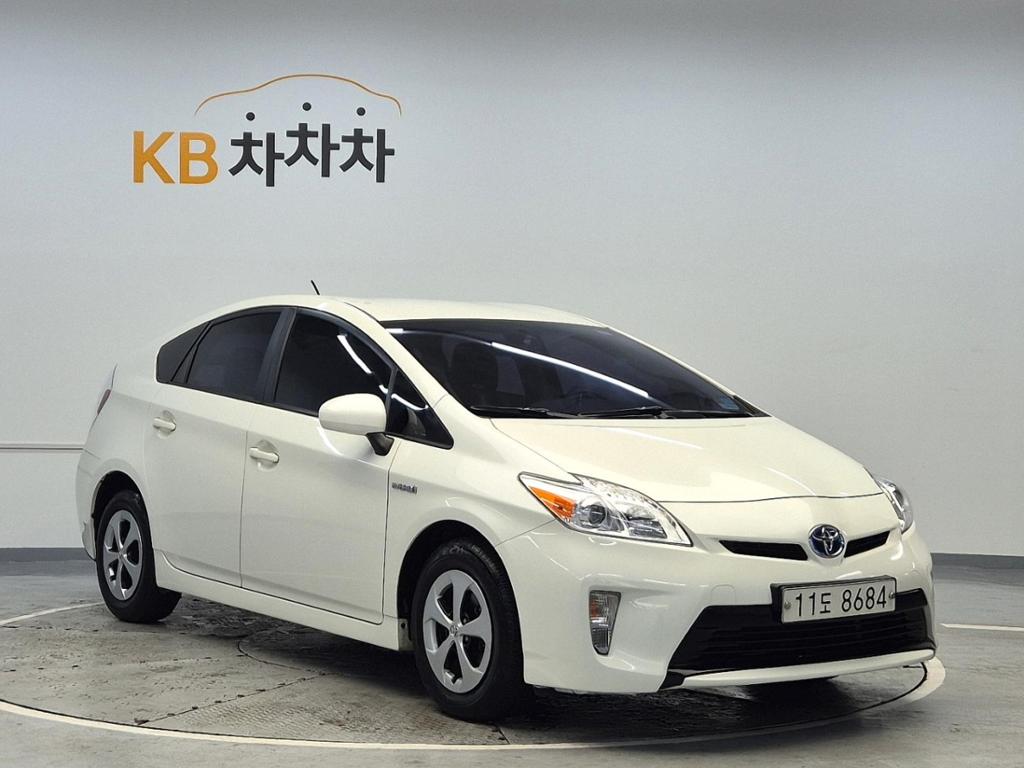 2015 TOYOTA PRIUS 
