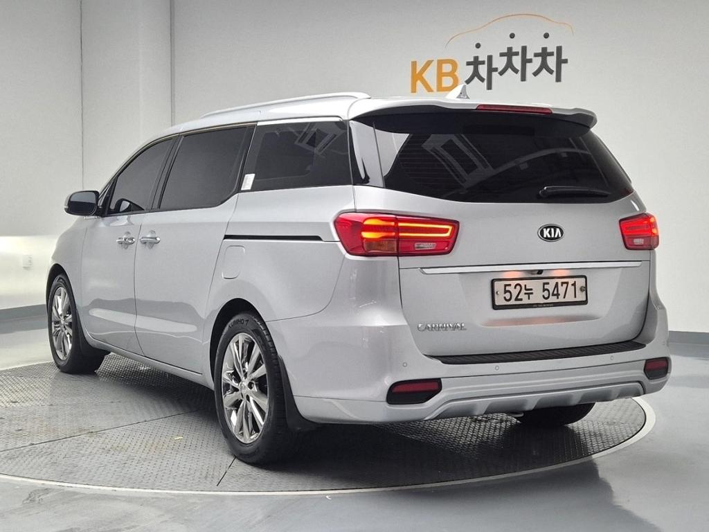 2019 KIA THE NEW CARNIVAL 