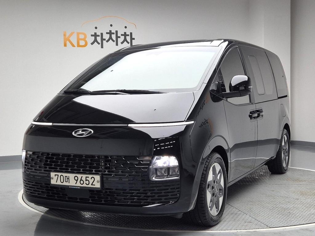2022 HYUNDAI STARIA 
