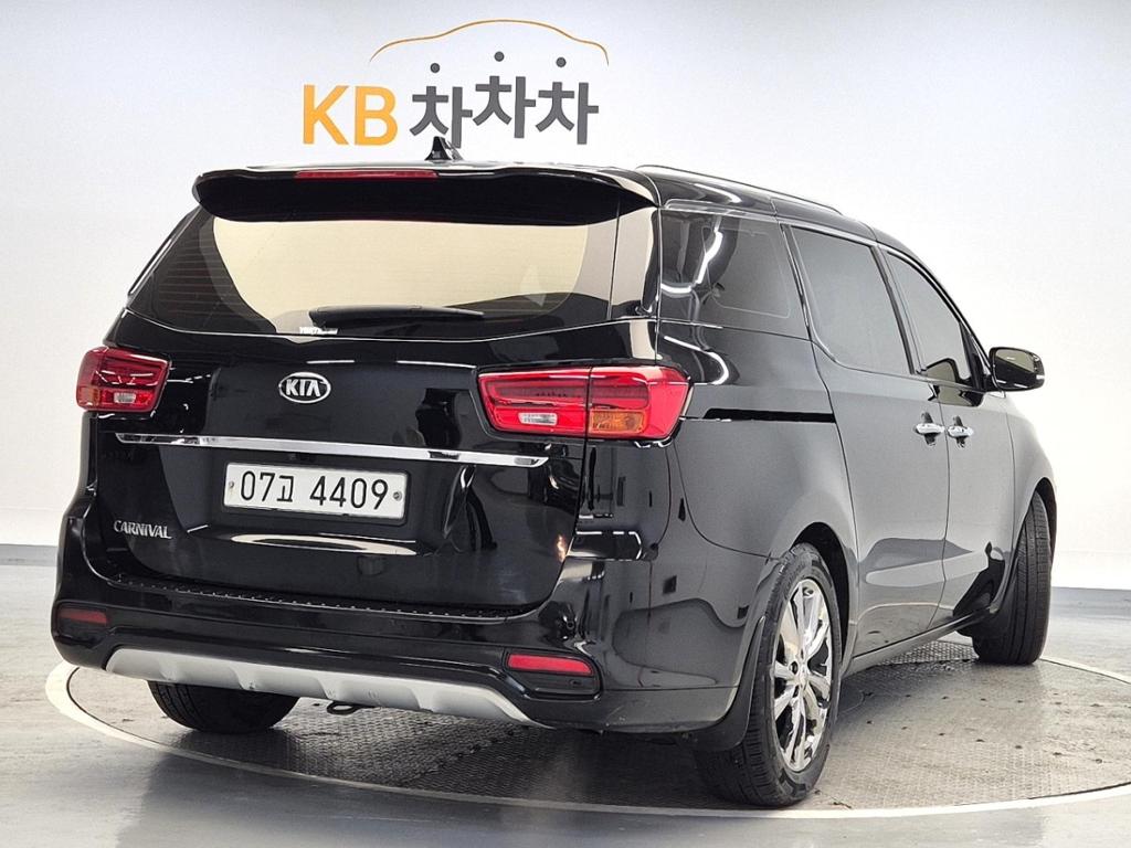 2019 KIA THE NEW CARNIVAL 