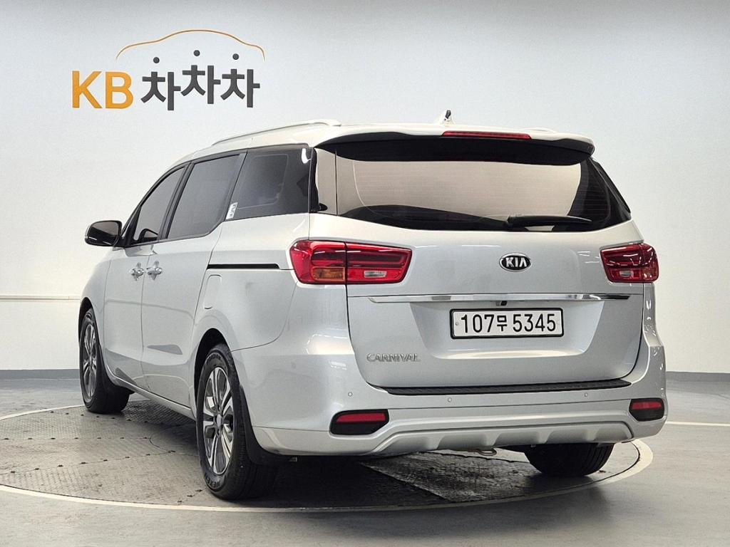 2019 KIA THE NEW CARNIVAL 