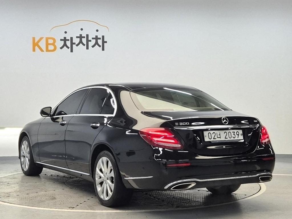 2017 BENZ E CLASS (5Gen) 
