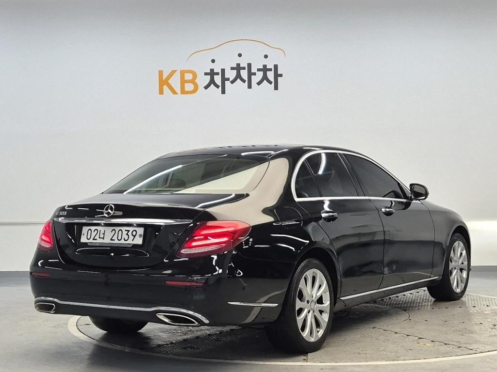 2017 BENZ E CLASS (5Gen) 