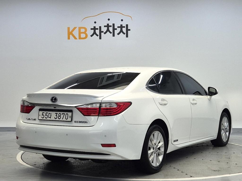 2013 LEXUS ES 