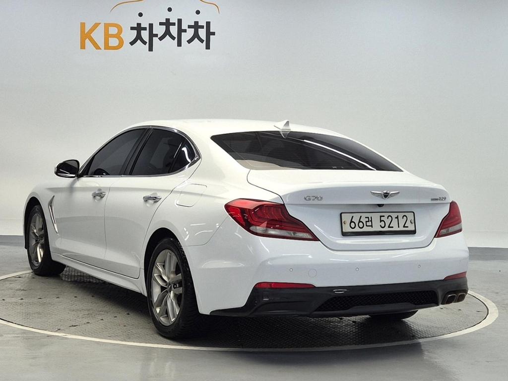 2018 GENESIS G70 