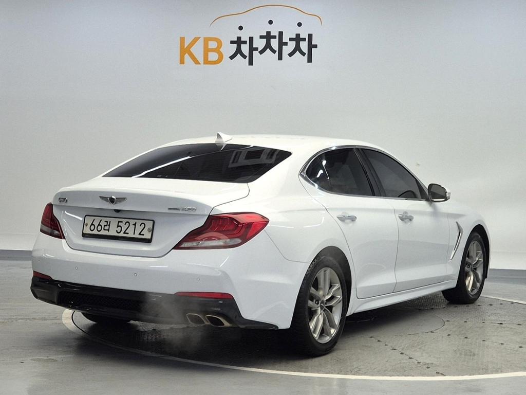 2018 GENESIS G70 