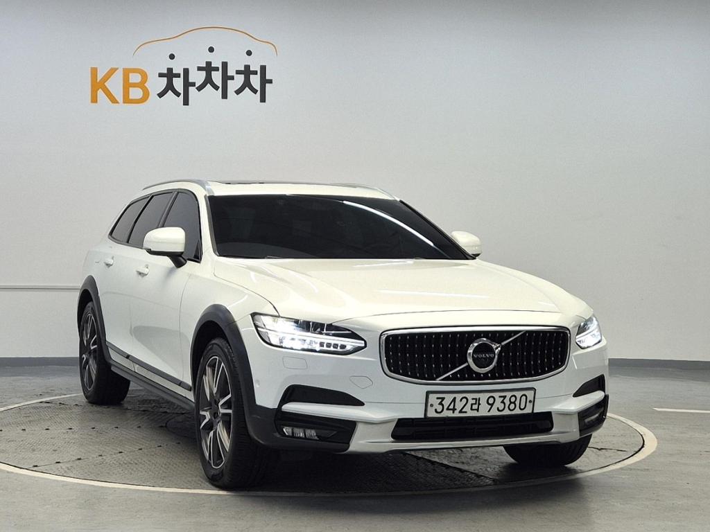2020 VOLVO V90 CROSS COUNTRY 