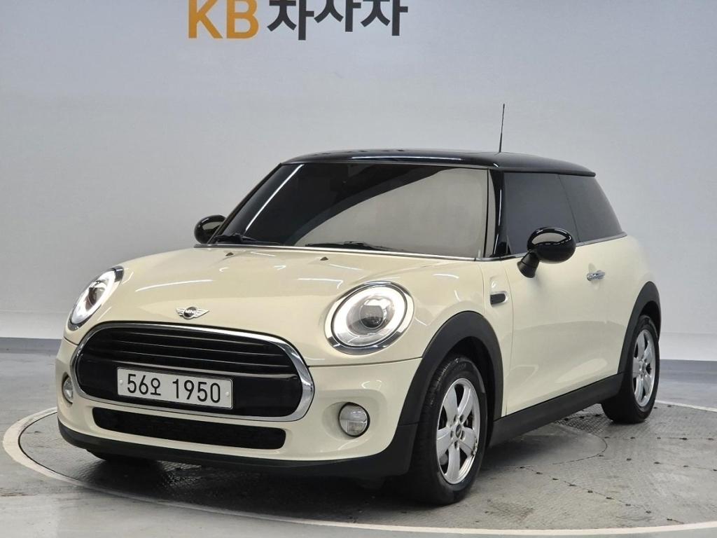 2018 MINI COOPER 