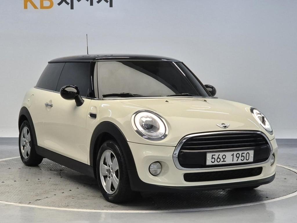 2018 MINI COOPER 