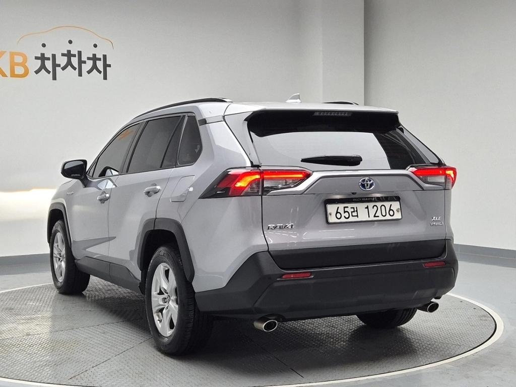 2019 TOYOTA RAV4 