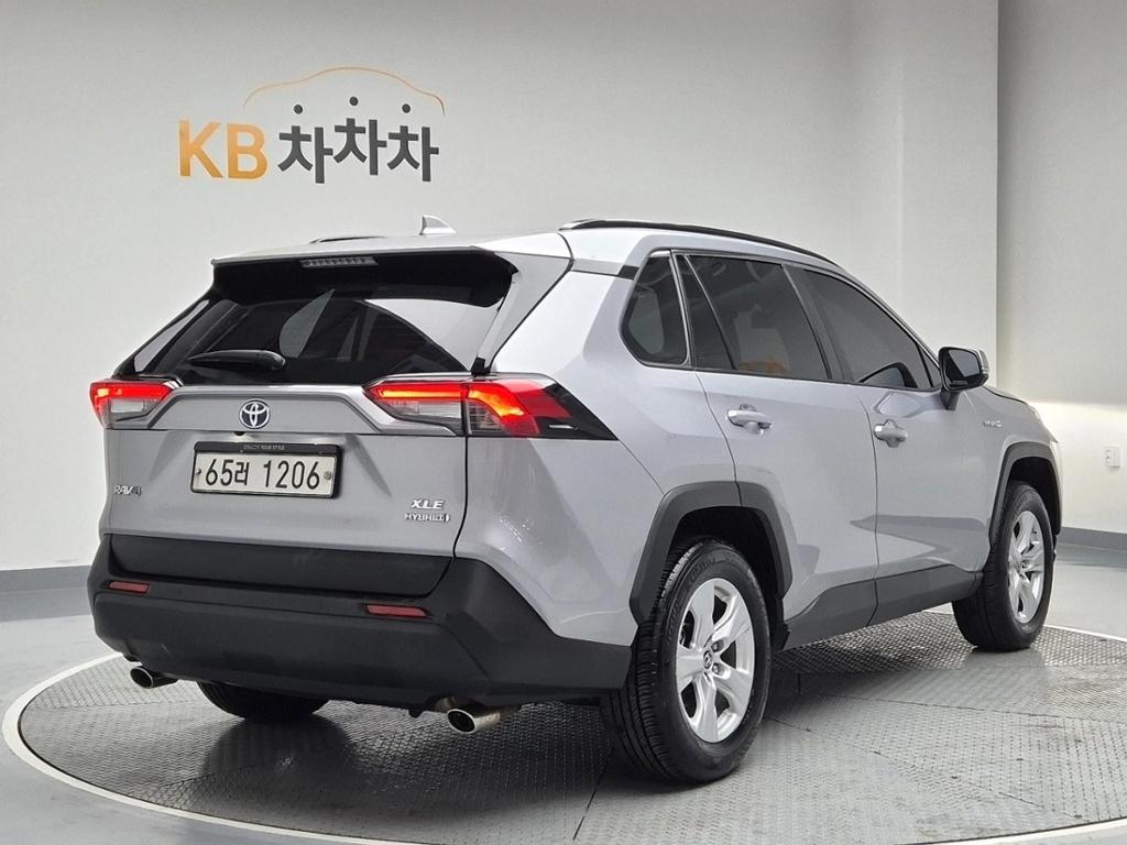 2019 TOYOTA RAV4 