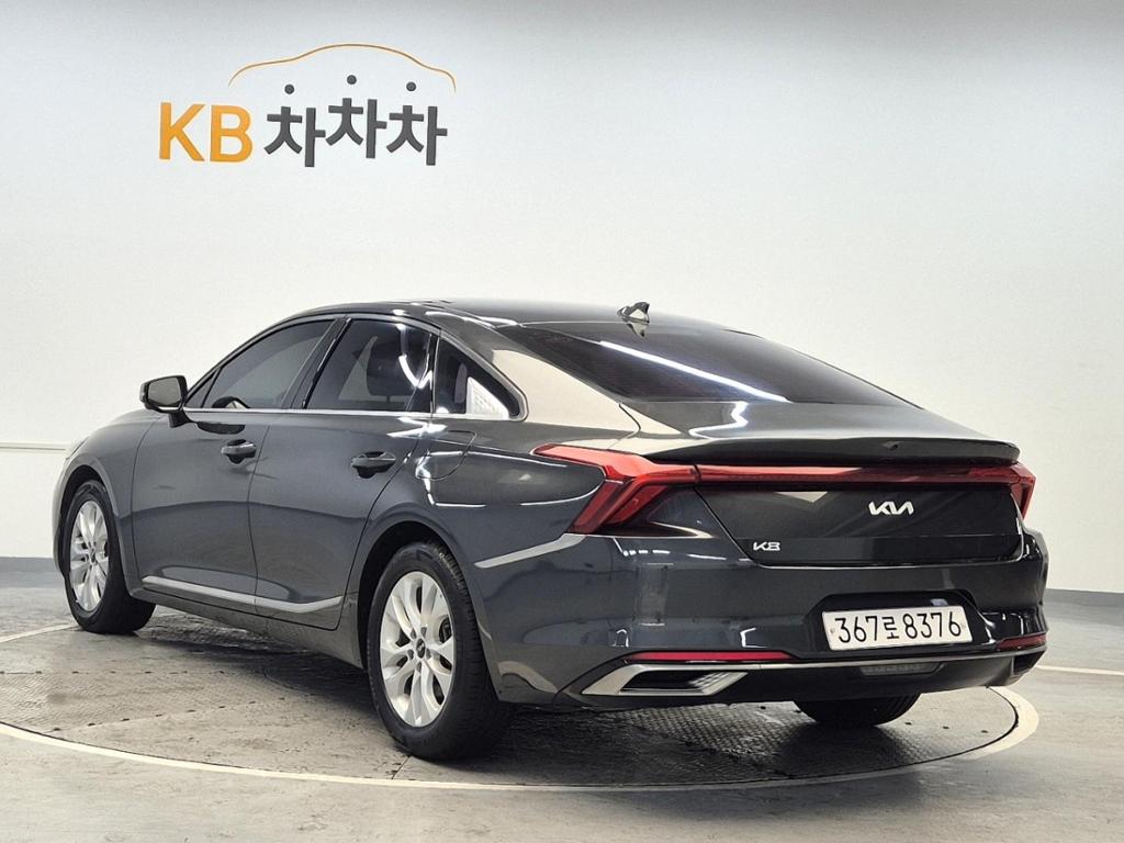 2022 KIA K8 