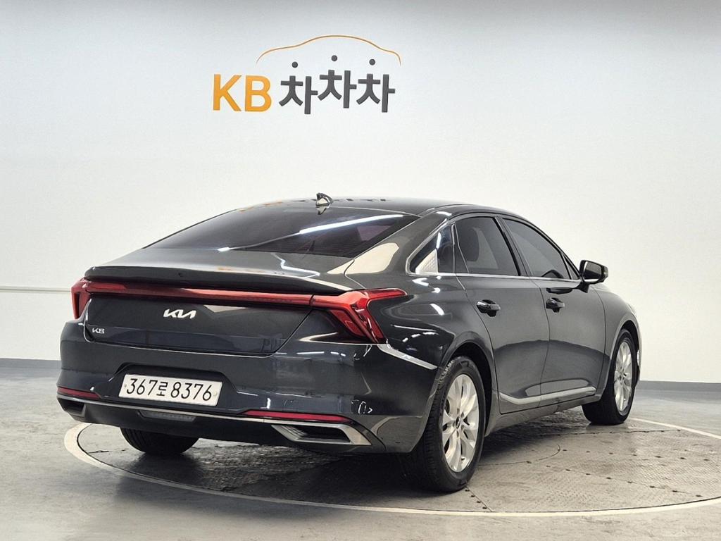 2022 KIA K8 