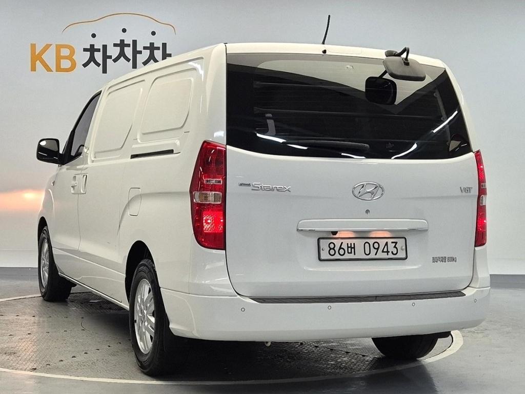 2019 HYUNDAI THE NEW GRAND STAREX 