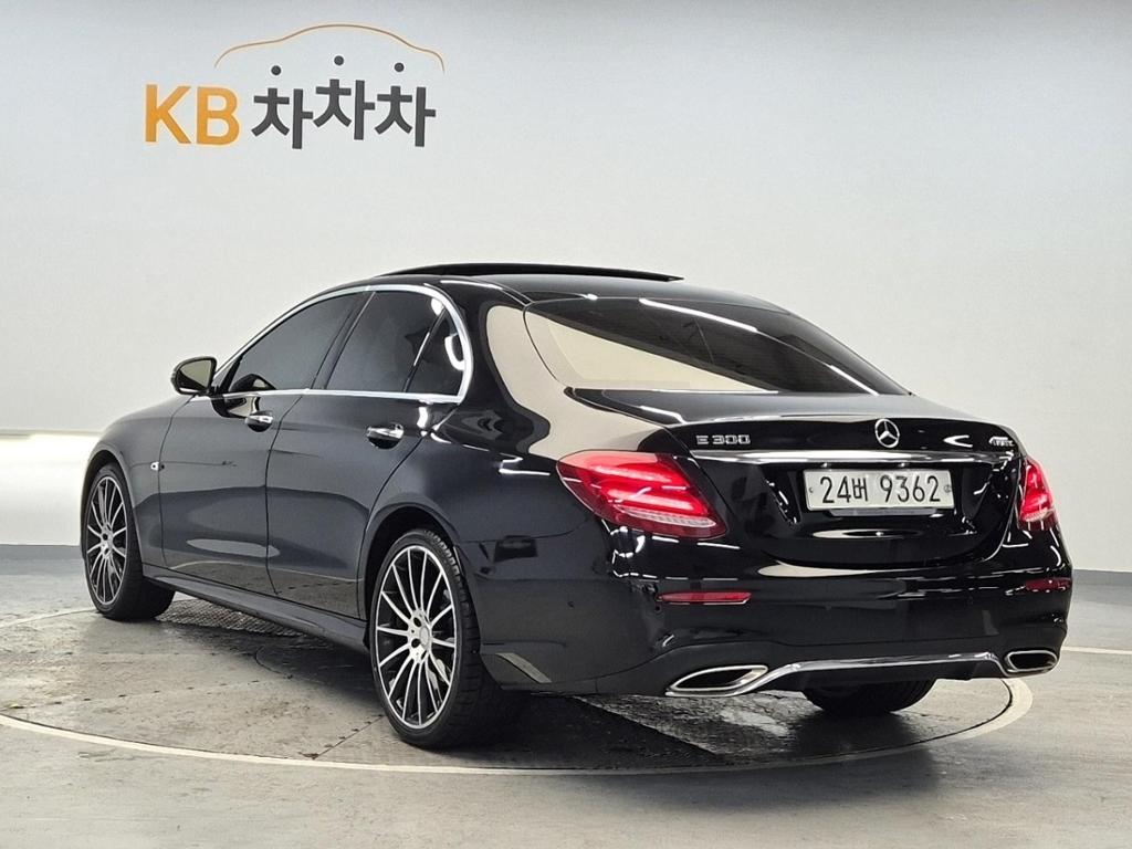 2017 BENZ E CLASS (5Gen) 