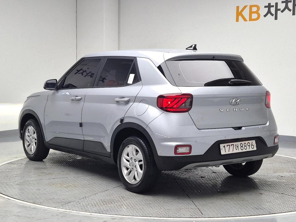 2021 HYUNDAI VENUE 