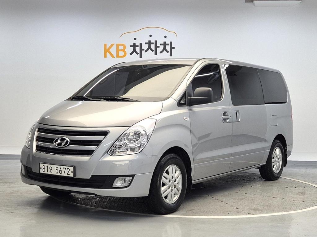 2017 HYUNDAI GRAND STAREX 