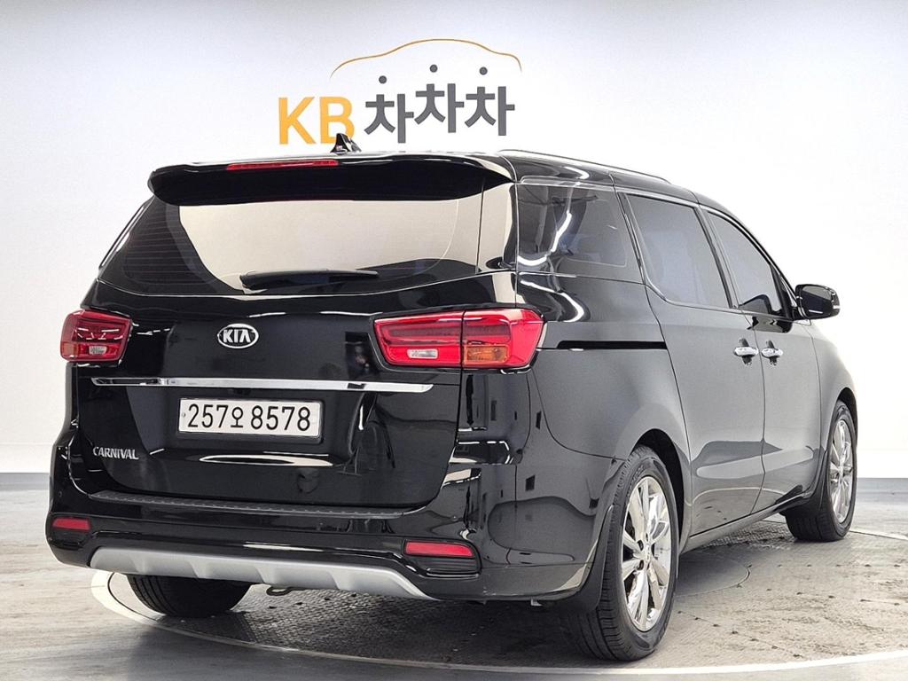 2019 KIA THE NEW CARNIVAL 