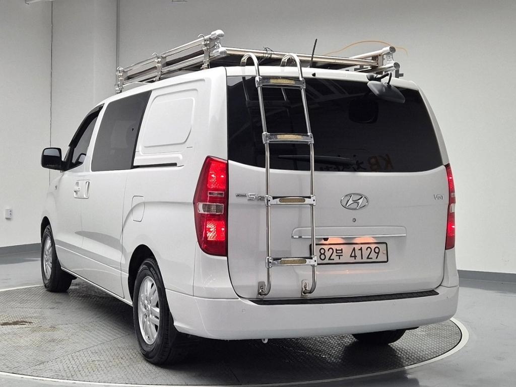 2020 HYUNDAI THE NEW GRAND STAREX 
